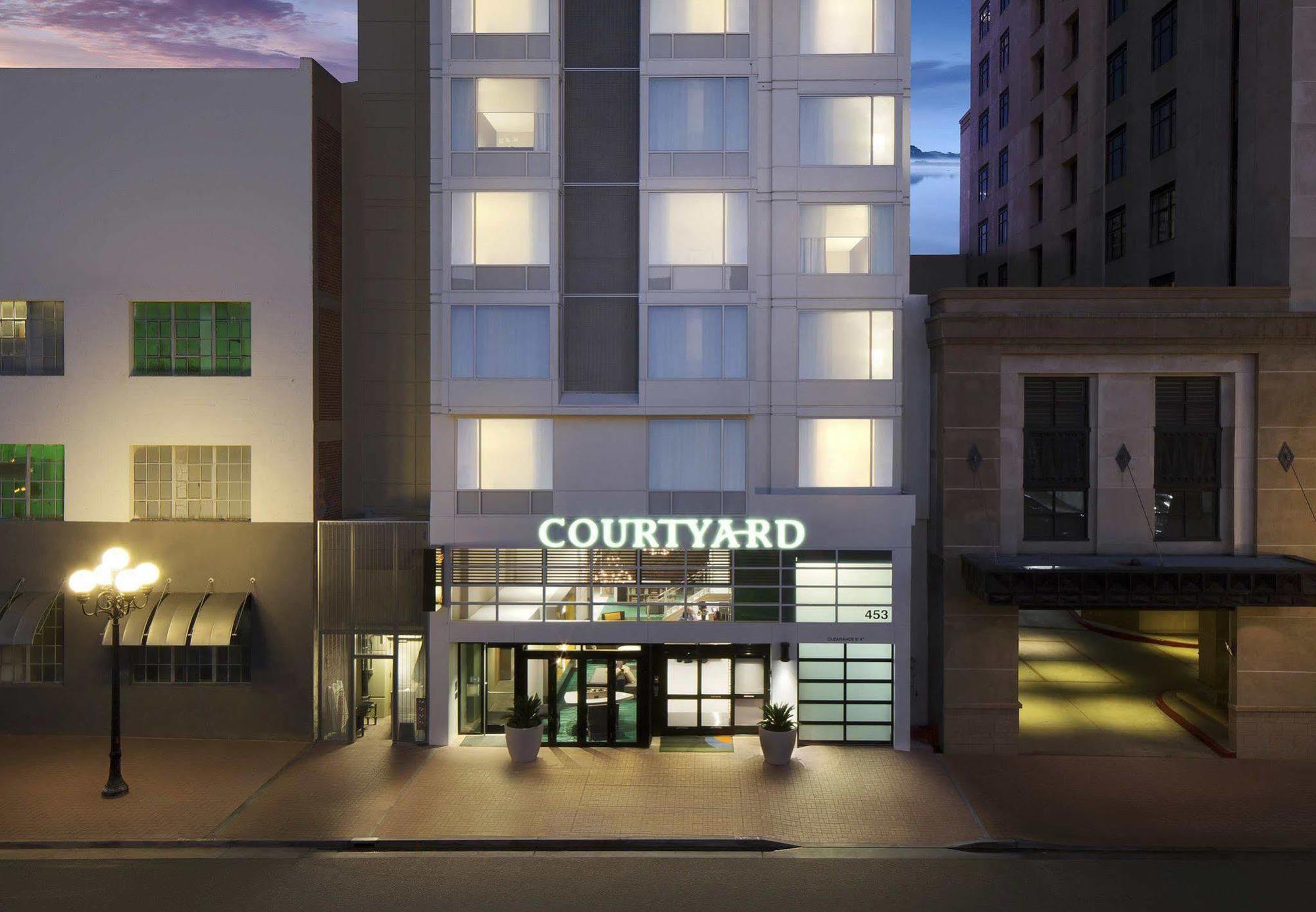 Courtyard By Marriott San Diego Gaslamp/Convention Center Exterior foto